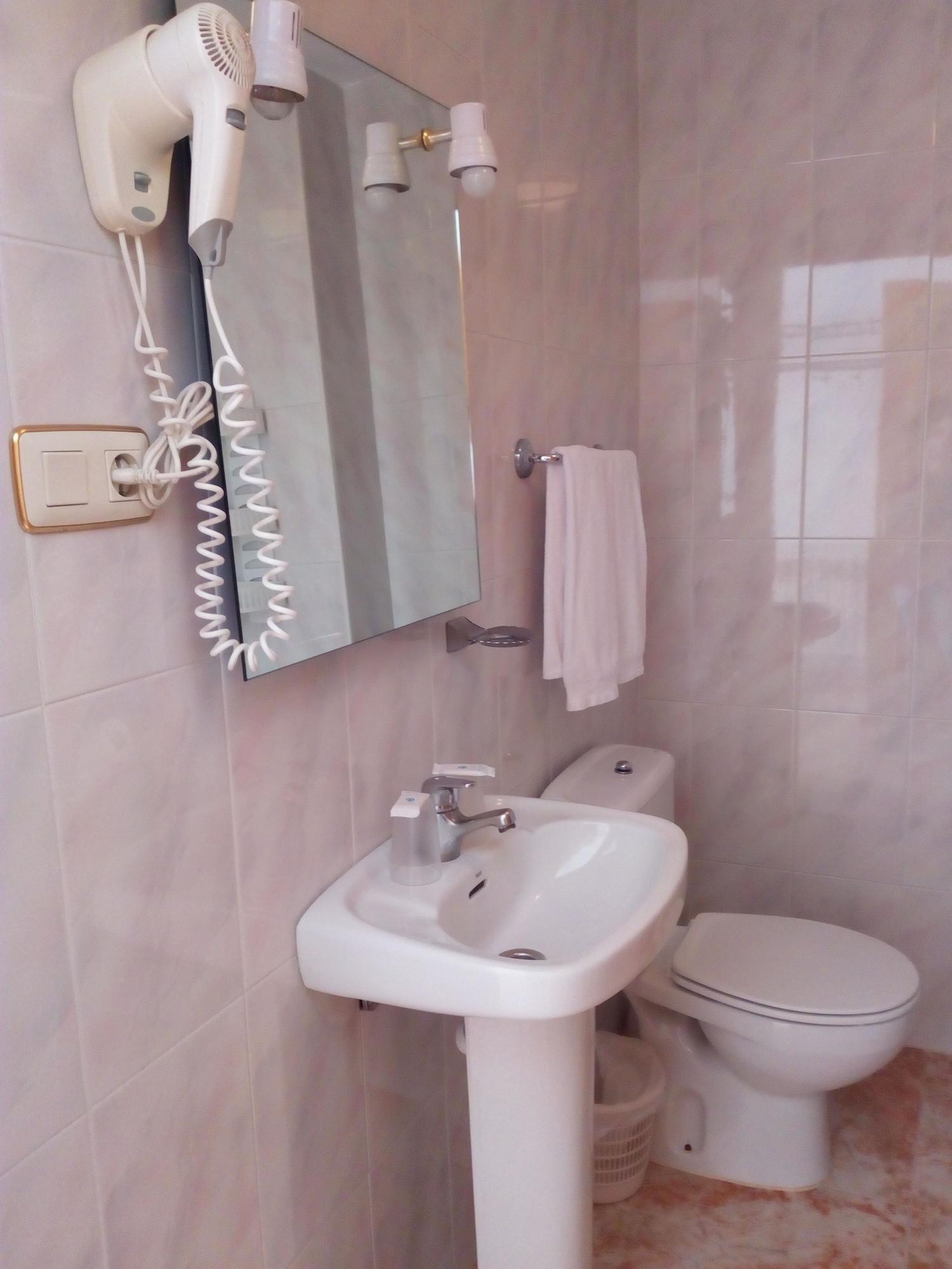 Hostal Rural Montual Los Baños Extérieur photo