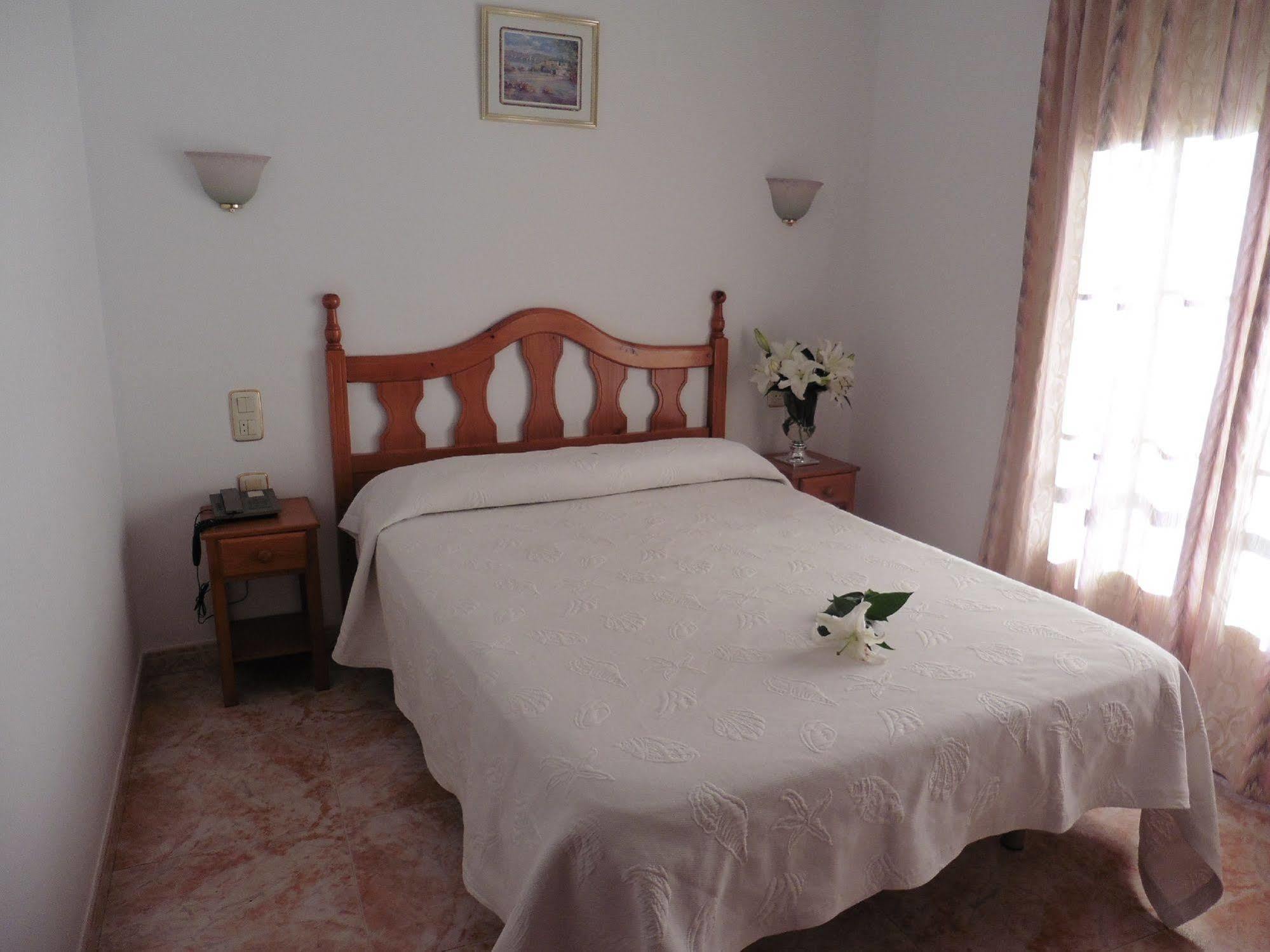 Hostal Rural Montual Los Baños Extérieur photo