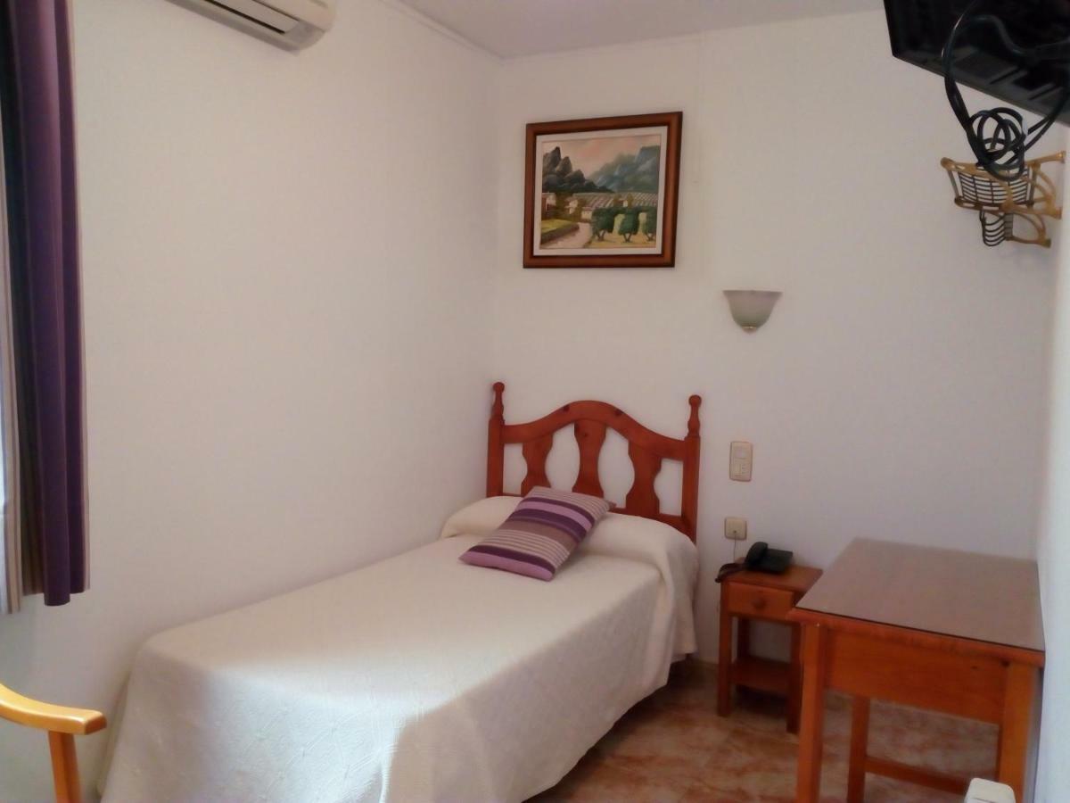 Hostal Rural Montual Los Baños Extérieur photo